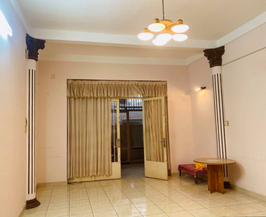 Bán gấp nhà hẻm Cầm Bá Thước, Phú Nhuận, thích hợp đầu tư, 101m2, 2 tầng BTCT, 4PN + 4WC, chỉ 60tr/m2.
