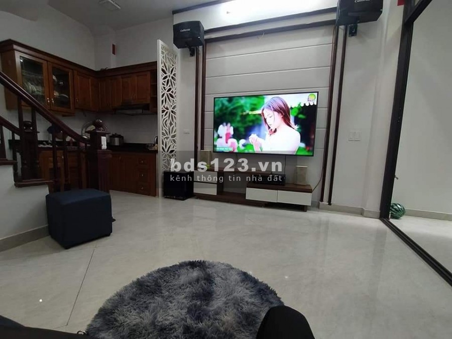 Bán gấp nhà Vũ Tông Phan,Thanh Xuân 5 Tầng giá 3.2 tỷ nhà mới…