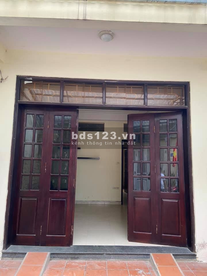 NHÀ PHÂN LÔ OTO ĐỖ CỬA GIÁ NHỈNH 7 TỶ