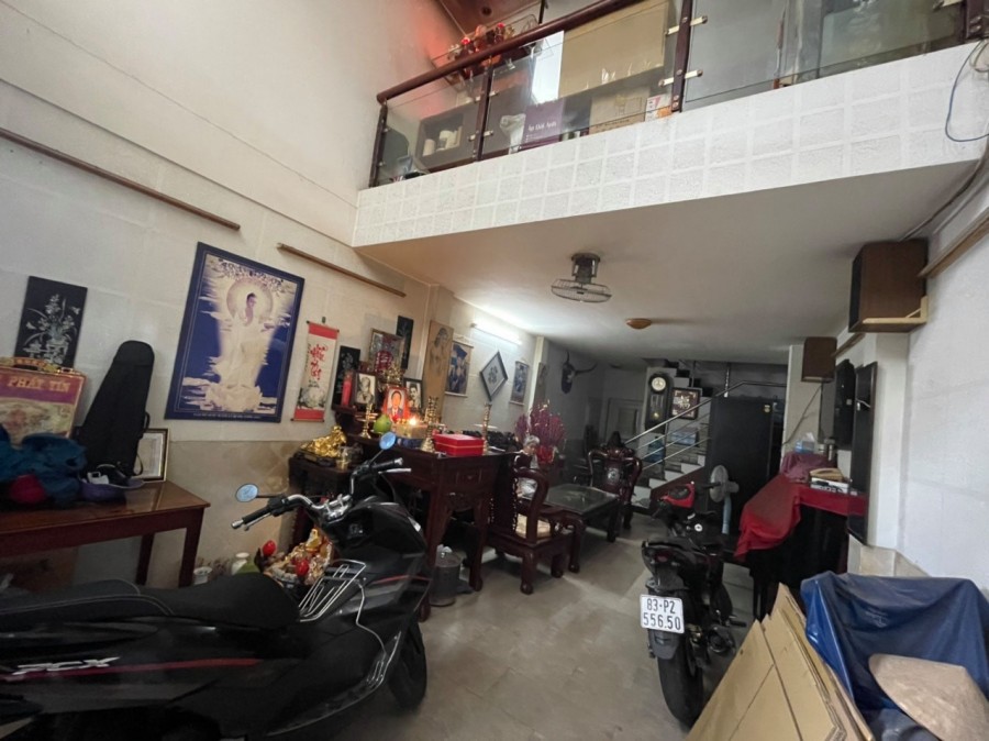BÁN NHÀ GÒ VẤP 5 TẦNG ĐÚC 41m2 XE HƠI NGỦ TRONG NHÀ GIÁ MỀM 6.5 Tỷ (TL)