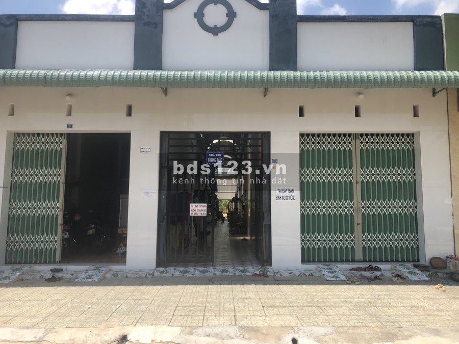Gia Đình cần bán 2 dãy trọ gần cổng kcn Mỹ Phước 3, giá rẻ, đông dân