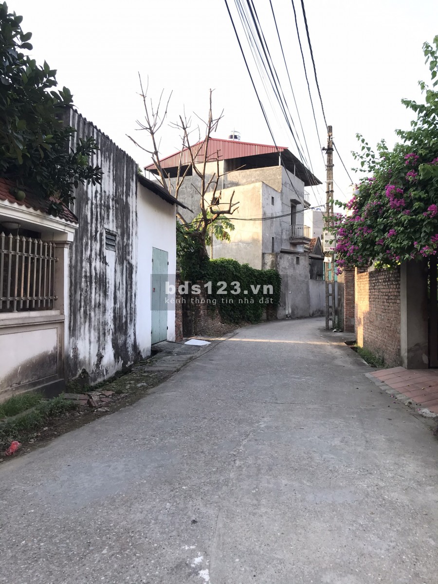 Bán đất Đa Tốn Mặt đường Khoan Tế dt 195m Lô Góc 2 đường ô tô. LH 0982852808