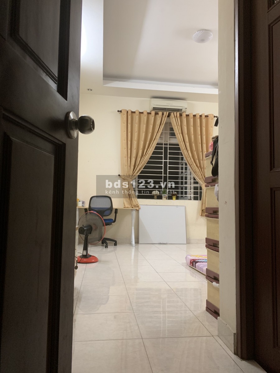 Tìm nhóm bạn nữ ở ghép nhà nguyên căn gần Đại học Luật