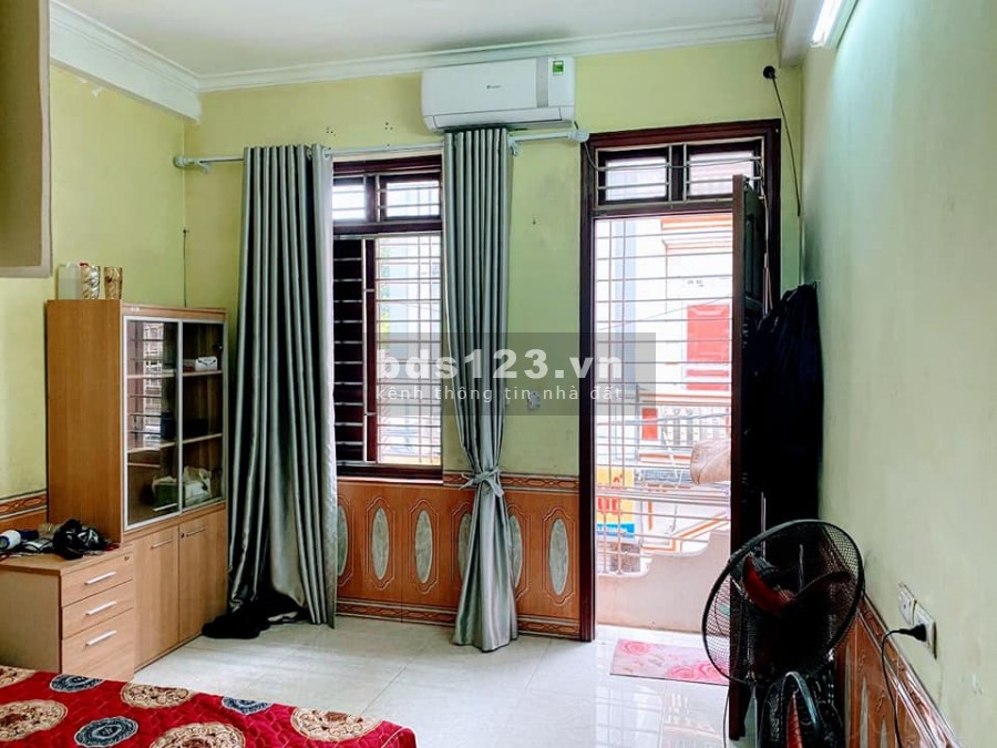 Bán nhà mặt ngõ KD 48m2 x 5 tầng x 4m mặt tiền ngày TTTM Thanh Trì, 0976151518