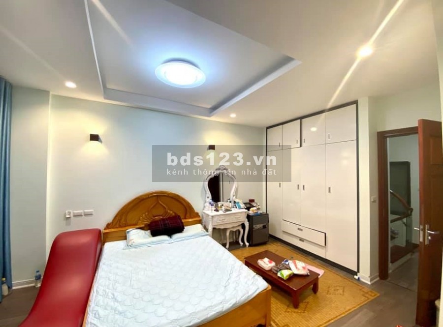 Bán nhà mới Nguyễn Văn Cừ Long Biên 50m2*4T MT 5m Ô tô qua cửa Kinh Doanh Ngõ thông
