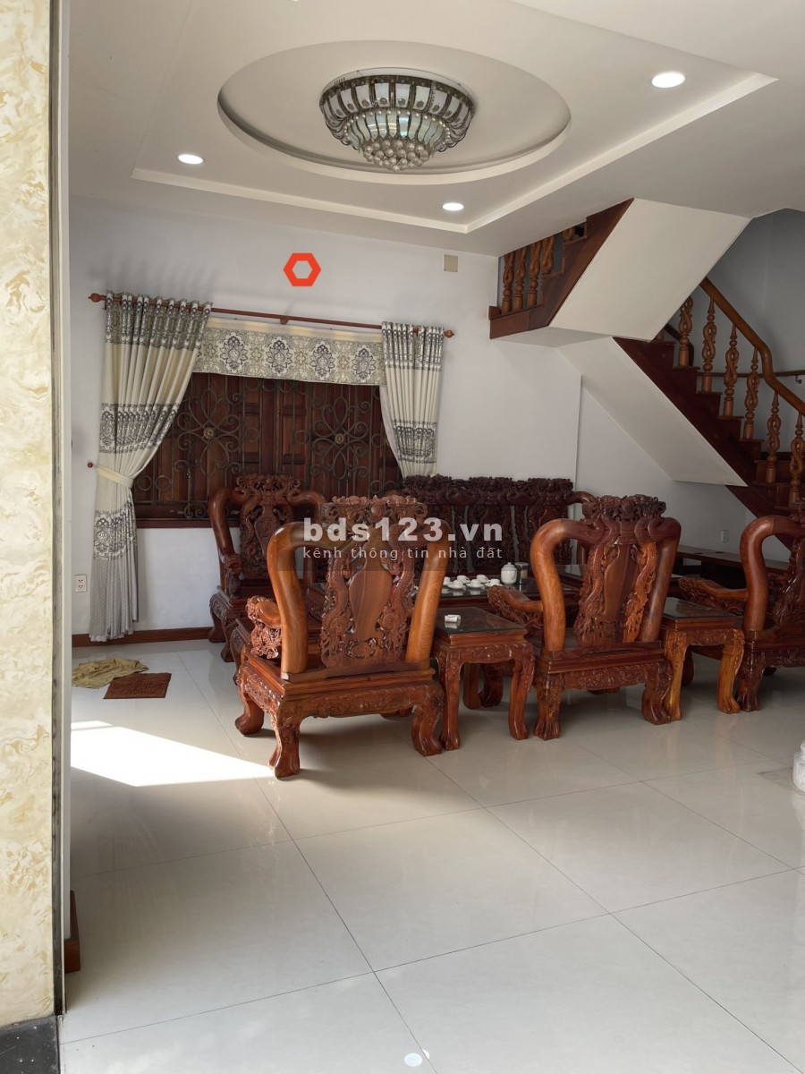 Biệt Thự Phan Văn Trị 8x16m, trệt, 2lầu. 4pn, 4wc. Chỉ 25tr