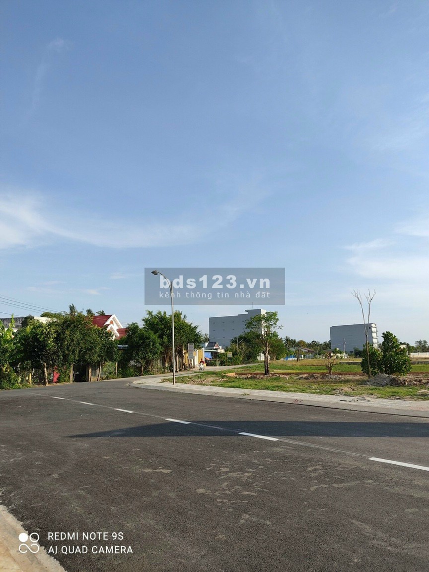 Cần sang nhượng nền mặt tiền vị trí đẹp