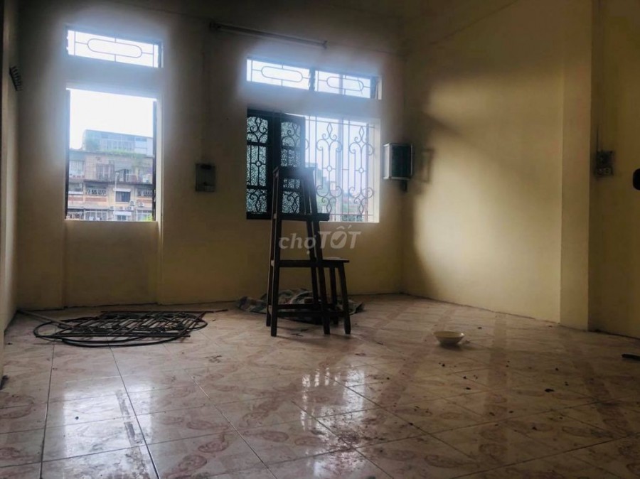 Cần cho thuê nhà 2 tầng mặt phố Minh Khai, Phường Minh Khai, Quận Hai Bà Trưng, Hà Nội