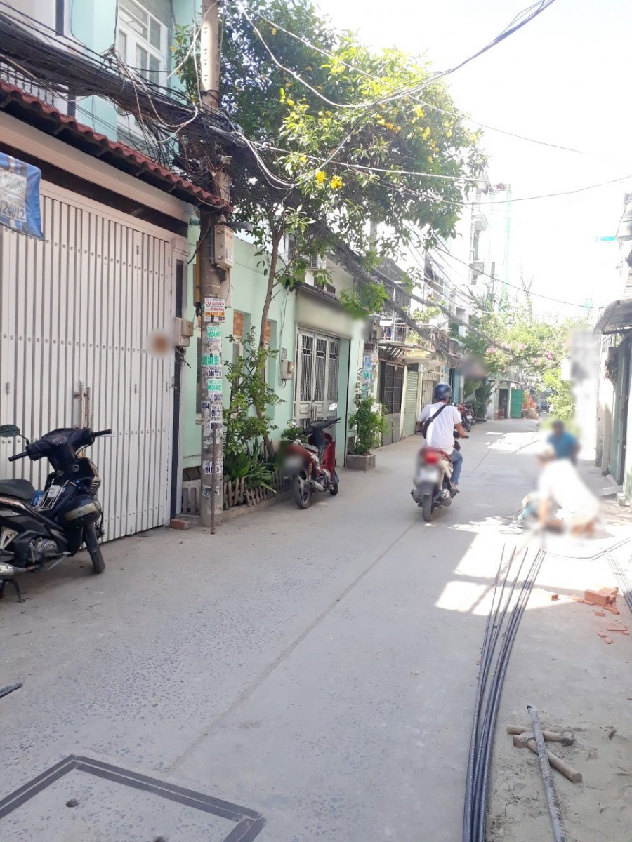 Cho thuê nhà 2 lầu mặt tiền hẻm 141 đường Tám Danh P4 Q8
