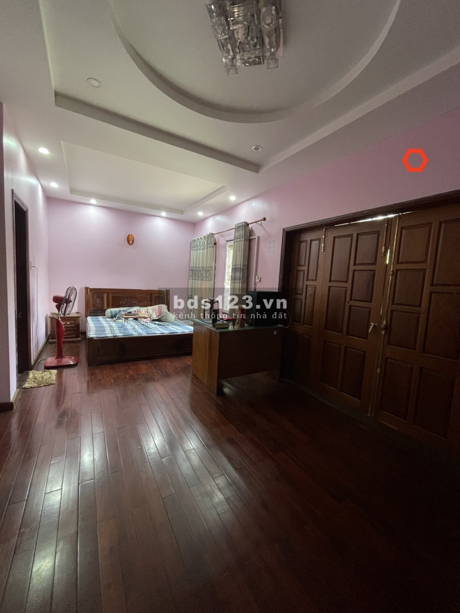 Biệt Thự Phan Văn Trị 8x16m, trệt, 2lầu. 4pn, 4wc. Chỉ 25tr