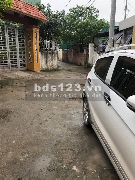Cần bán mảnh đất thổ cư có nhà 2 tầng đường trước nhà 6m tại Gia Lâm