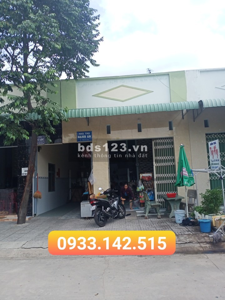 Tháng sau đi về quê ở hẳn nên muốn sang nhanh căn nhà trọ đang kinh doanh ổn định.