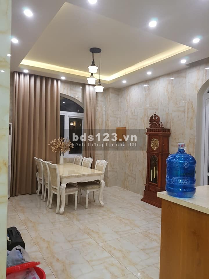 Hẻm ô tô, Kinh doanh, đường Hoàng Sa, TB, (4x12,5), Giá 6 tỷ.