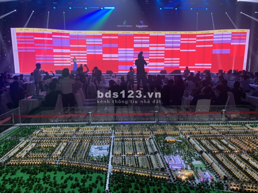Nhà phố liền kề dự án Gem Sky World chỉ 982 triệu thiết kế hiện đại, diện tích sử dụng 100m2