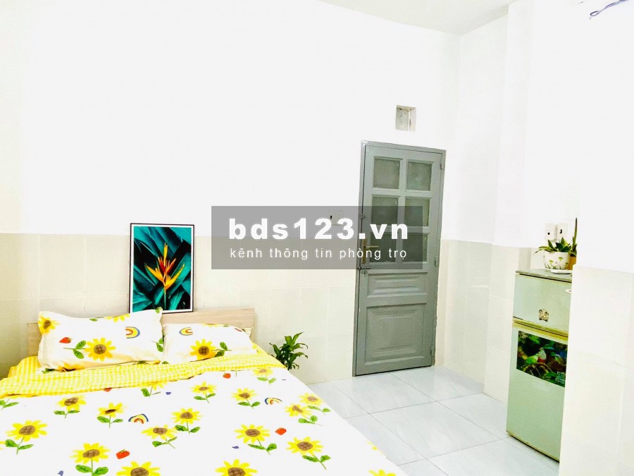 Phòng trọ Quận 1, Full nội thất, 25 m2 có ban công