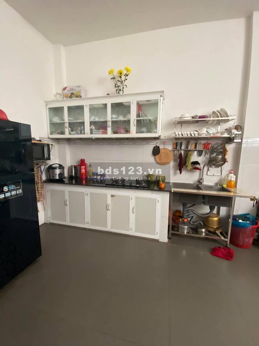 Bán nhà cách MT Tân Sơn Nhì 2 căn, P.TSN, Tân Phú, 2 tầng .Dt: 4.4x 13.6, 6.95 tỷ