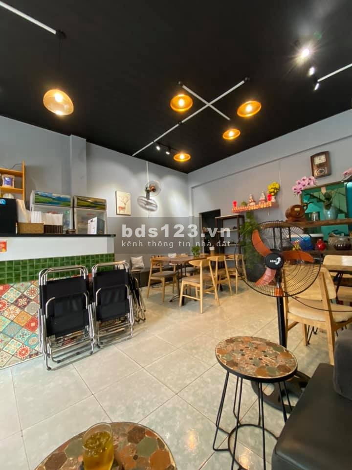 Bán nhà Mặt tiền sát chợ Bà Hoa P11 Tân Bình, Gần Ngã tư Bảy Hiền - Kinh doanh đỉnh
