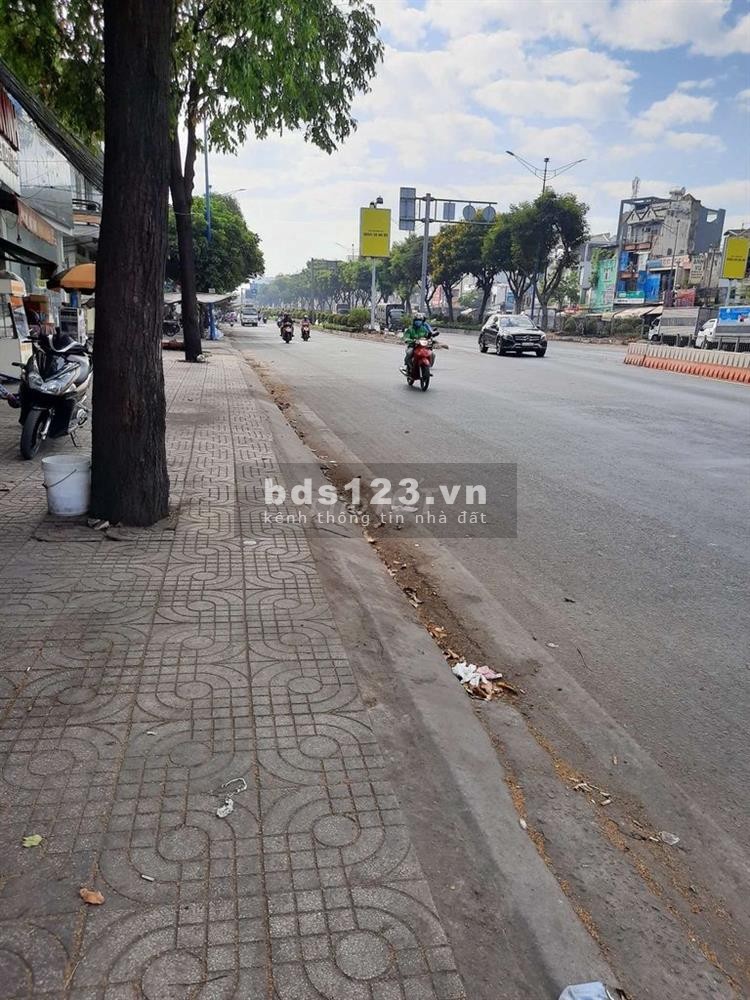 CƠ HỘI ĐÂU TƯ MẶT TIỀN C4 TRƯỜNG CHINH N4xD24 ĐANG KD THỜI TRANG NGAY NGÃ 4 BẢY HIỀN