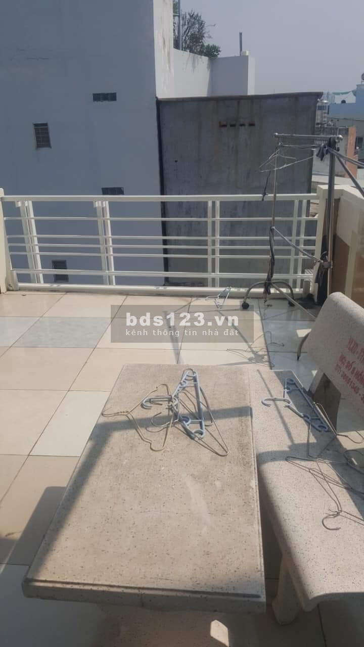Nhà 1 trệt 2 lầu sân thượng 140m2 Lý Thường Kiệt Q. Tân Bình giá 4.8 tỷ