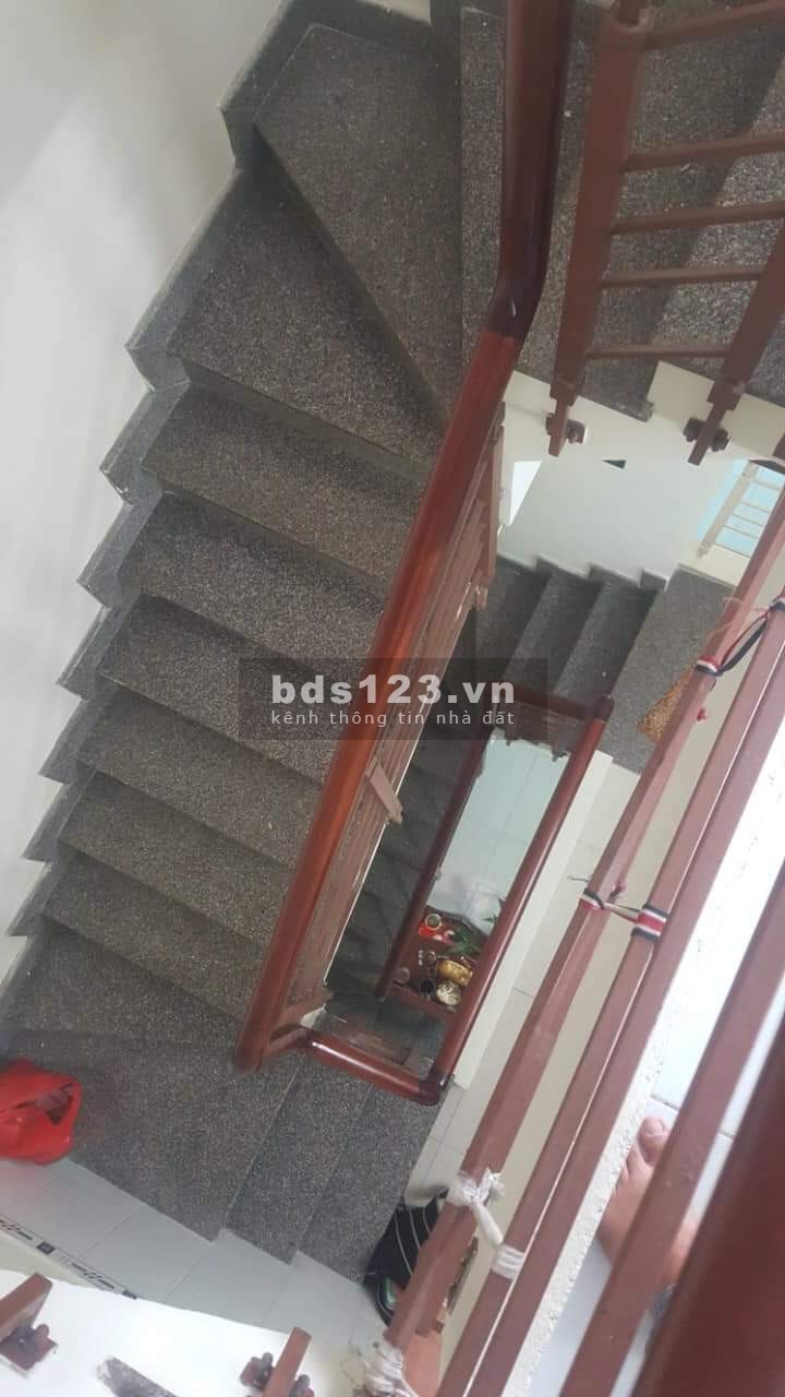 Nhà 1 trệt 2 lầu sân thượng 140m2 Lý Thường Kiệt Q. Tân Bình giá 4.8 tỷ