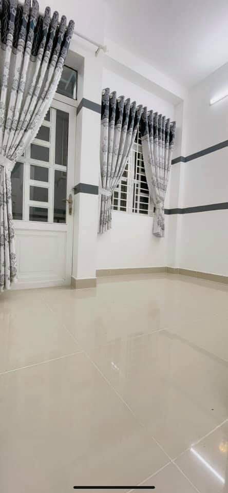 Nhà 1 trệt 2 lầu sân thượng 140m2 Lý Thường Kiệt Q. Tân Bình giá 4.8 tỷ