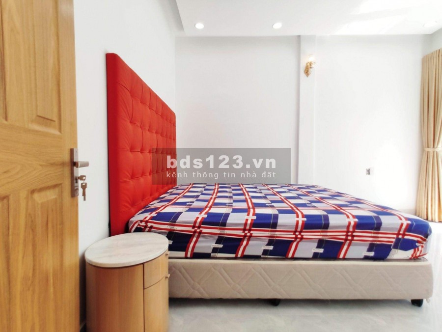 Bán nhà mới CMT8 Quận 10 hẻm xe hơi 4 tầng 35m2 giá chỉ 5.9 tỉ