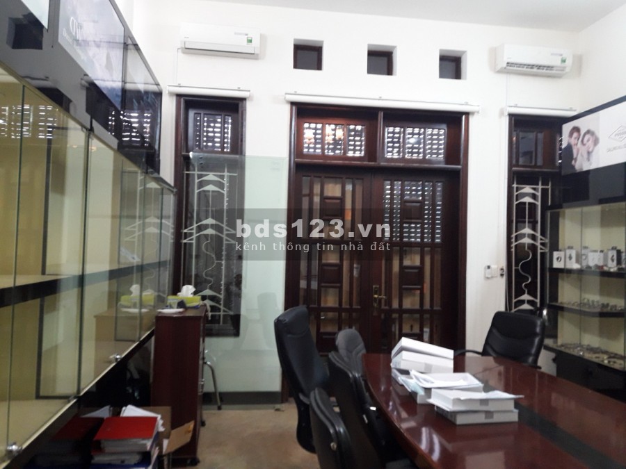 Biệt thự cho thuê nguyên căn MT đường Trần Khánh Dư Quận 1 - Có 8 phòng diện tích 8.5x20m giá 58tr/tháng bao thuế (nhà như hình)