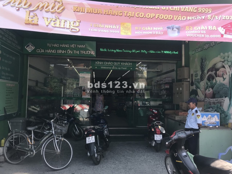 Mặt bằng kinh doanh mặt tiền đường Huỳnh Tấn Phát, diện tích 180m2