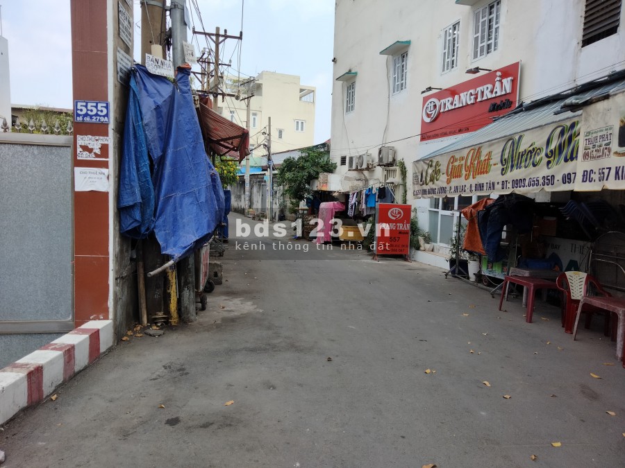 Đất Bình Tân ngay bến xe đi về hướng ủy ban nhân dân Bình Tân