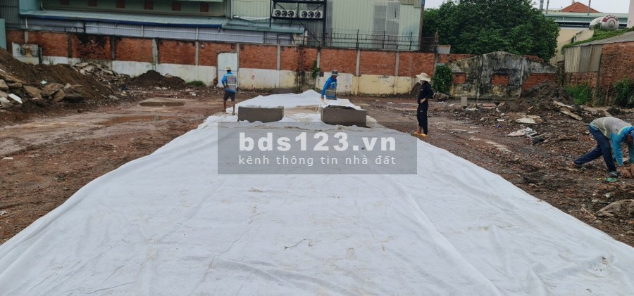 Đất Bình Tân ngay bến xe đi về hướng ủy ban nhân dân Bình Tân