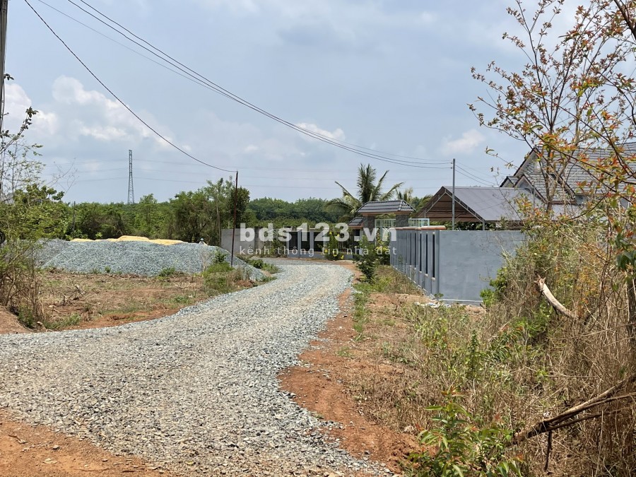 Đất sào Bình Long 2000m2/440tr