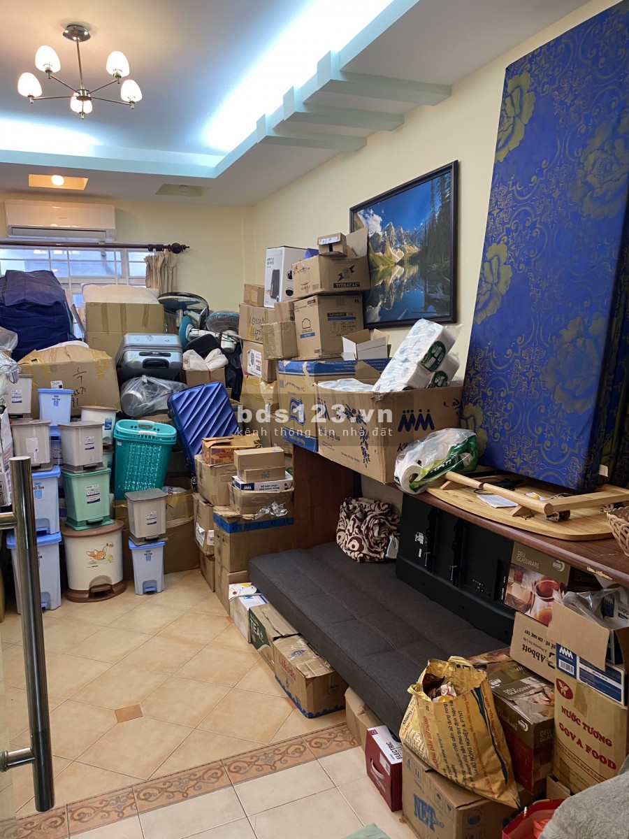 CHDV Nguyễn Hữu Cảnh. Trệt lửng 3 lầu, full cải tạo 8 phòng giá 25tr/th. Chốt nhanh.
