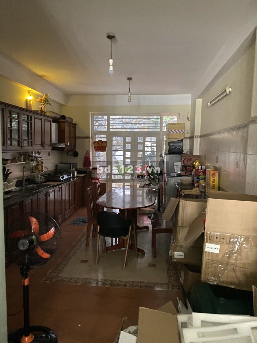 CHDV Nguyễn Hữu Cảnh. Trệt lửng 3 lầu, full cải tạo 8 phòng giá 25tr/th. Chốt nhanh.