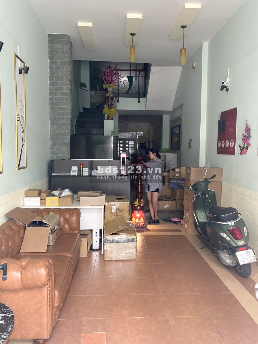 CHDV Nguyễn Hữu Cảnh. Trệt lửng 3 lầu, full cải tạo 8 phòng giá 25tr/th. Chốt nhanh.