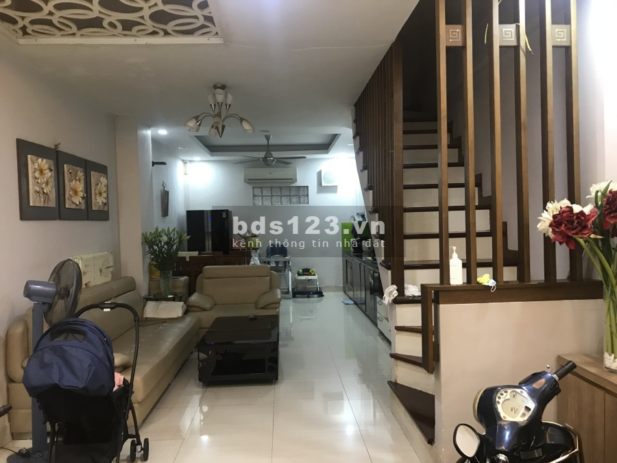 Mình bán căn nhà phố 162 Nguyễn Văn Cừ