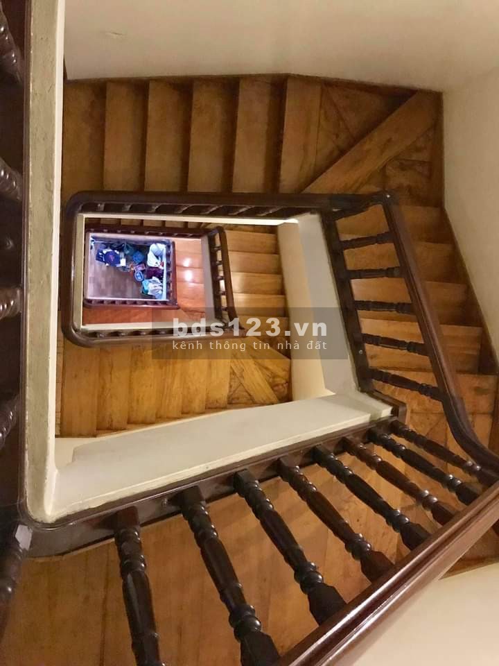 LôGóc, Gần Phố, Bán nhà ( Doãn Kế Thiện) DT: 72m. 4 Tầng. nhà đẹp ở luôn. 5.3 Tỷ