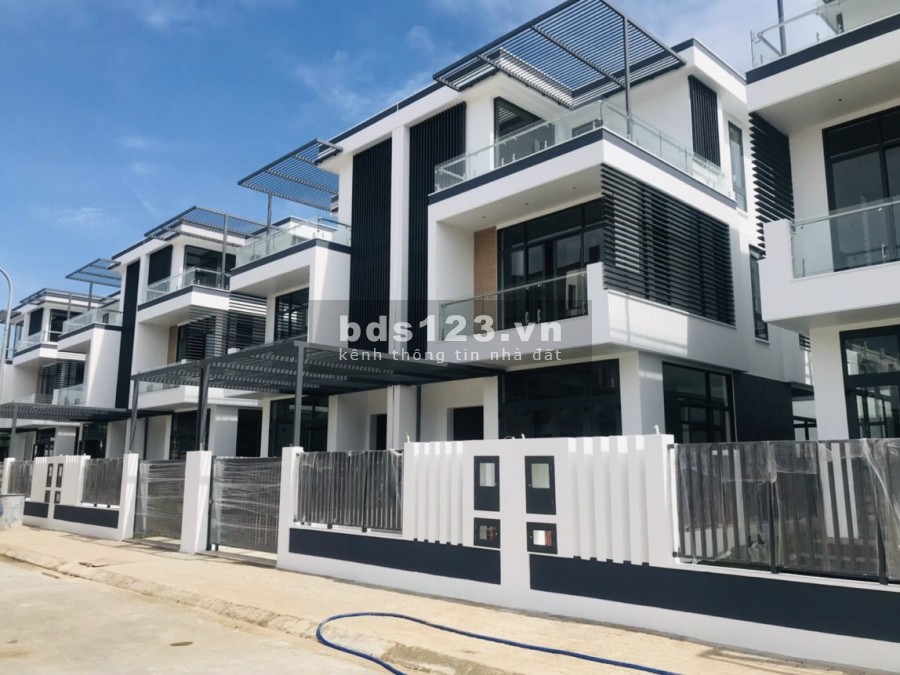BÁN CĂN GỐC BIỆT THỰ VƯỜN, QUẬN 9, 160M2 GIÁ 11 TỶ