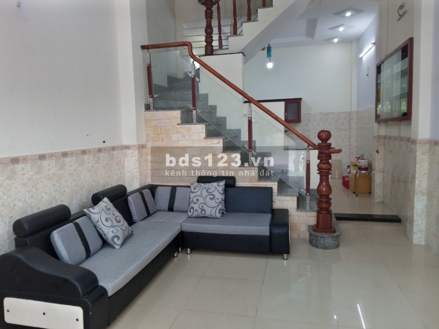 Cho thuê nhà 4pn giá 8tr y hình đăng đường Hương Lộ 2