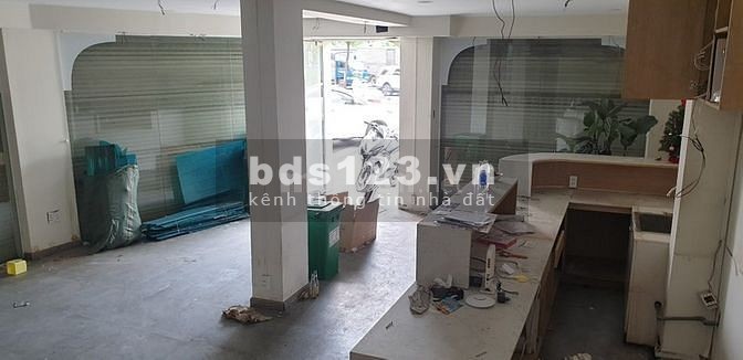 Cho thuê Nhà nguyên căn Góc 2 mặt tiền Võ Văn Kiệt, P.Cô Giang, Q. 1.