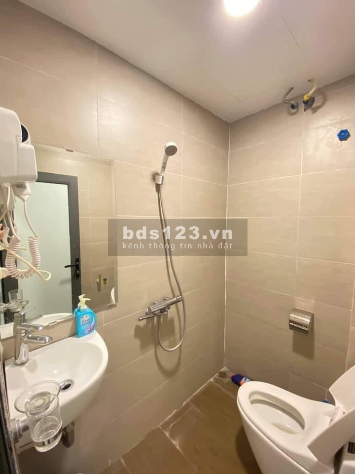 NHÀ ĐẸP SANG TRỌNG CẠNH KHU MIPEC THUẬN LỢI MỌI VIỆC AN TOÀN MẤT 5' SANG PHỐ CỔ