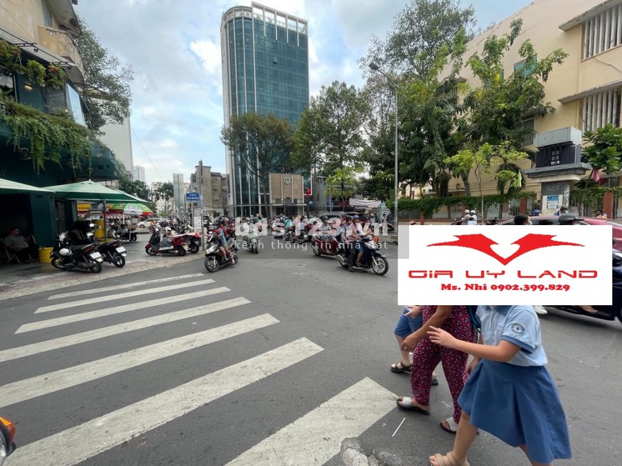 Cho thuê Nhà NC Góc 2 mặt tiền Đường Trần Đình Xu, P.NCT, Q1. Ngang 4.6m