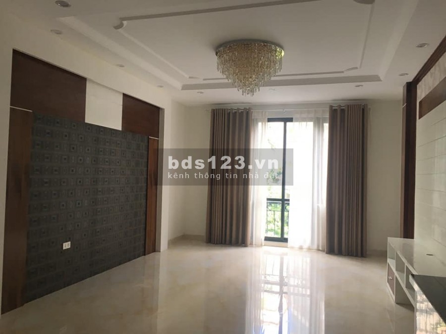 BÁN GẤP NHÀ TRẦN THÁI TÔNG NGÕ THÔNG, 3 GÁC QUAY ĐẦU, 51M, 5 TẦNG 3.75 TỶ LH 0886530487