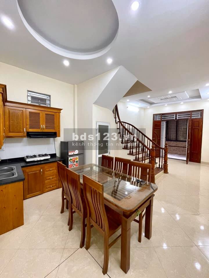 Nhà Đẹp, Gần Phố, Nở Hậu, Nhà Hoàng Mai, 50m2, MT 4,4m, Giá 4,2 Tỷ.