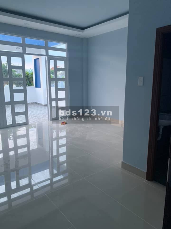 Cho thuê nhà mặt tiền đường khu dân cư Hồng Long, P. Hiệp Bình Phước, Thủ Đức. Khu thông từ đường Hiệp Bình ra Quốc Lộ 13