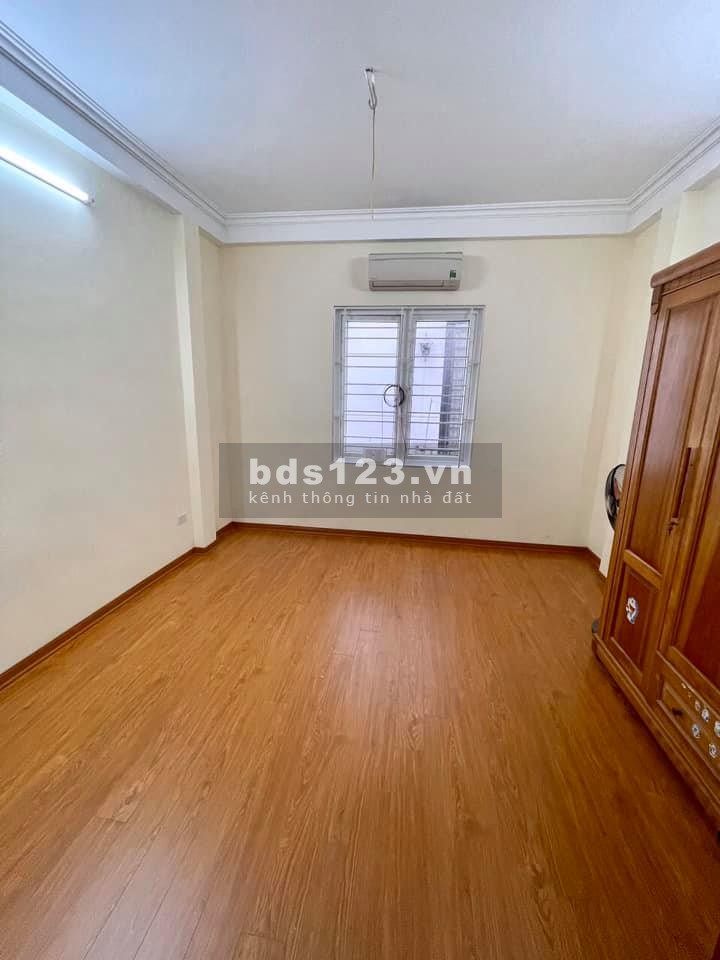 Nhà Đẹp, Gần Phố, Nở Hậu, Nhà Hoàng Mai, 50m2, MT 4,4m, Giá 4,2 Tỷ.