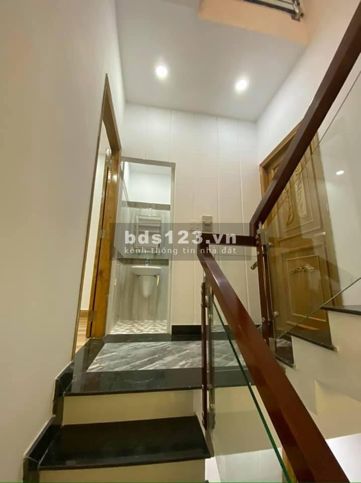 Bán nhà đường số 1,P.13 Gò Vấp 3 lầu dt 4.5 x 9.5 giá 4.9 tỷ