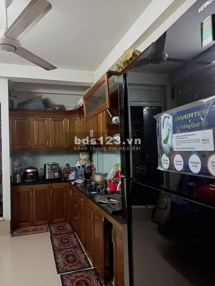 NHÀ PHÂN LÔ OTO ĐỖ CỬA GIÁ 6 TỶ