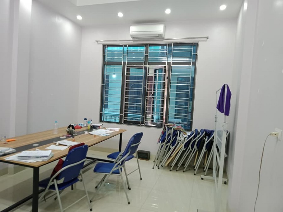 Bán Nhà Nguyễn Trãi 50m2x5T, Ngõ Rộng Thông Kinh Doanh, Mặt Tiền 4m, Nhà Đẹp Ở Ngay 5.9 Tỷ