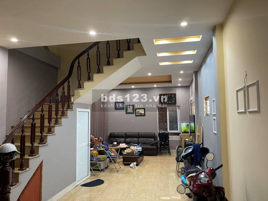 CẦN TIỀN BÁN GẤP NHÀ ĐỊNH CÔNG SIÊU ĐẸP, SIÊU RỘNG, SIÊU RẺ