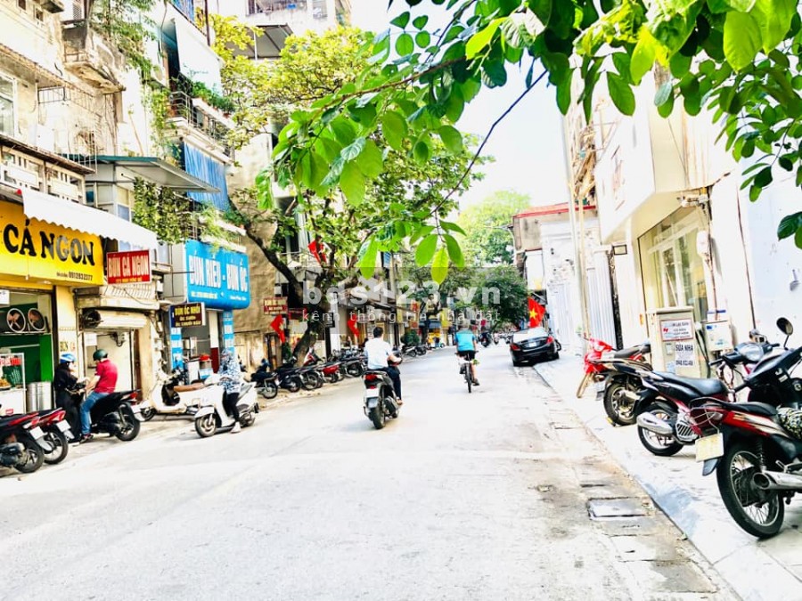 Bán nhà mặt phố Mai Hắc Đế, Hai Bà Trưng, 165m2, 3T, 6.2m MT, 75 Tỷ, LH 0839844444